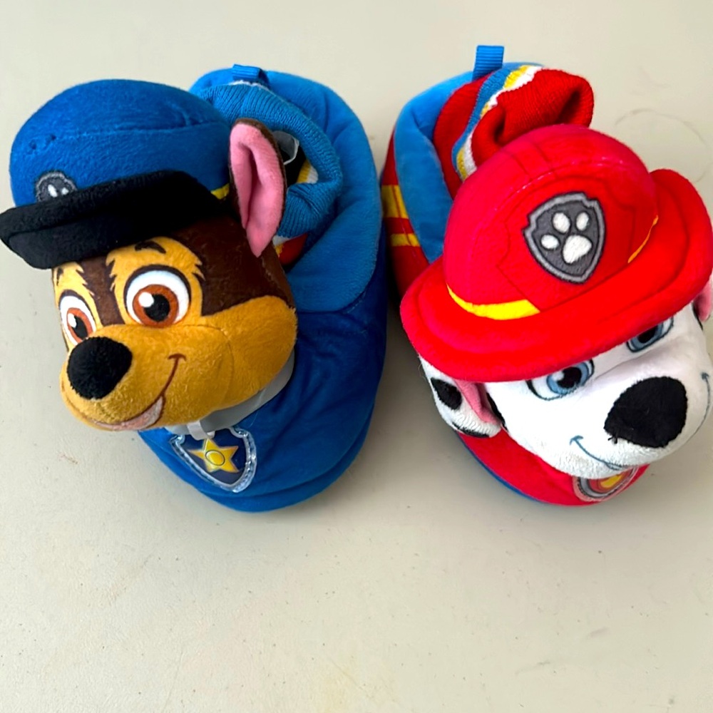 Paw Patrol slippers for toddler size 7/8